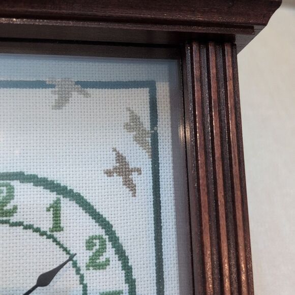 Vintage Handcrafted Cross Stitch Duck Battery Operated Wood Mantel Clock 1989 - Picture 4 of 13